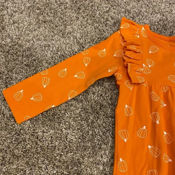 Pumpkin One Piece Sets 18M - Picture 6 of 9